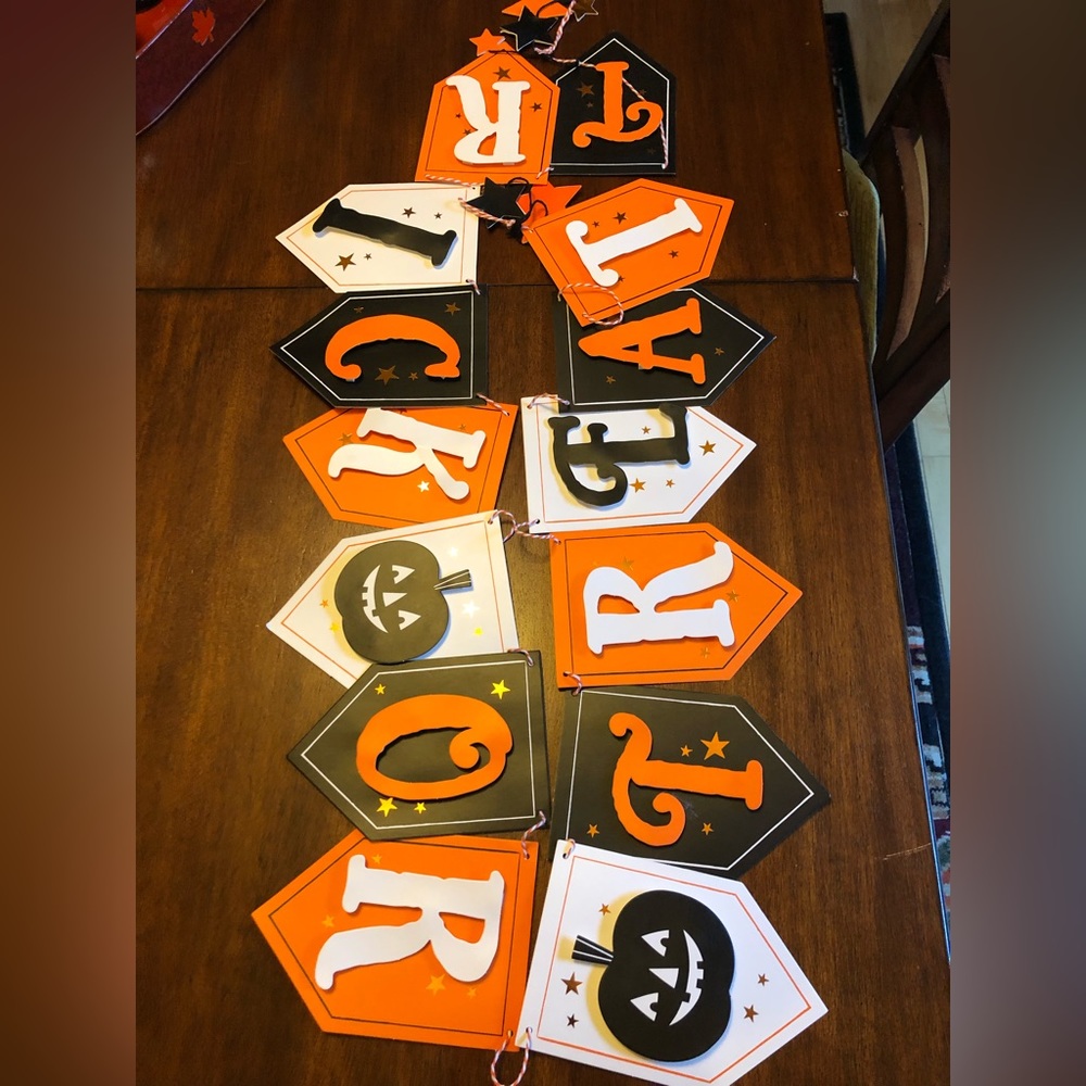 Halloween Trick or Treat Garland